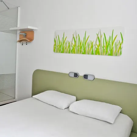 Ibis Budget Saint-quentin Centre Gare Hotel 2*