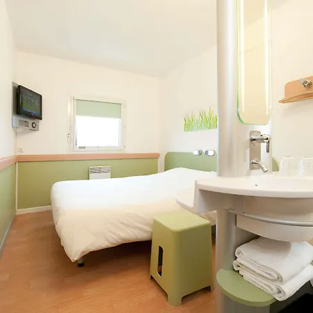Ibis Budget Saint-quentin Centre Gare Hotel 2*