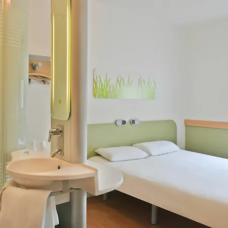 Ibis Budget Saint-quentin Centre Gare 2*
