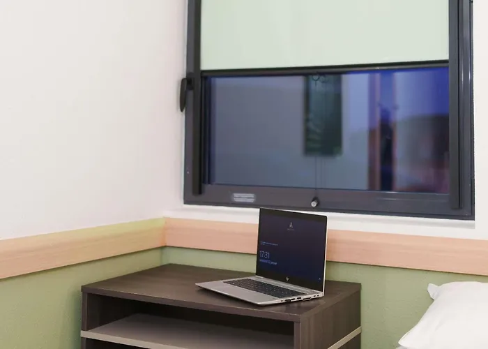 Hotel Ibis Budget Saint-Quentin Centre Gare